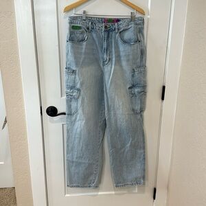 Women’s cargo Empyre Jeans size 12 light wash